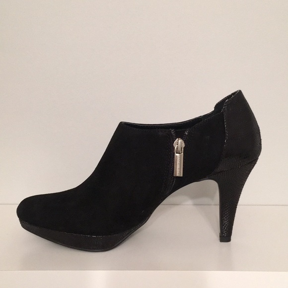 bandolino black ankle boots